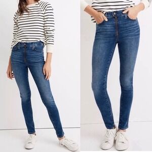 Madewell Petite 10" High-Rise Roadtripper‎ Jeans in Ridgefield Wash